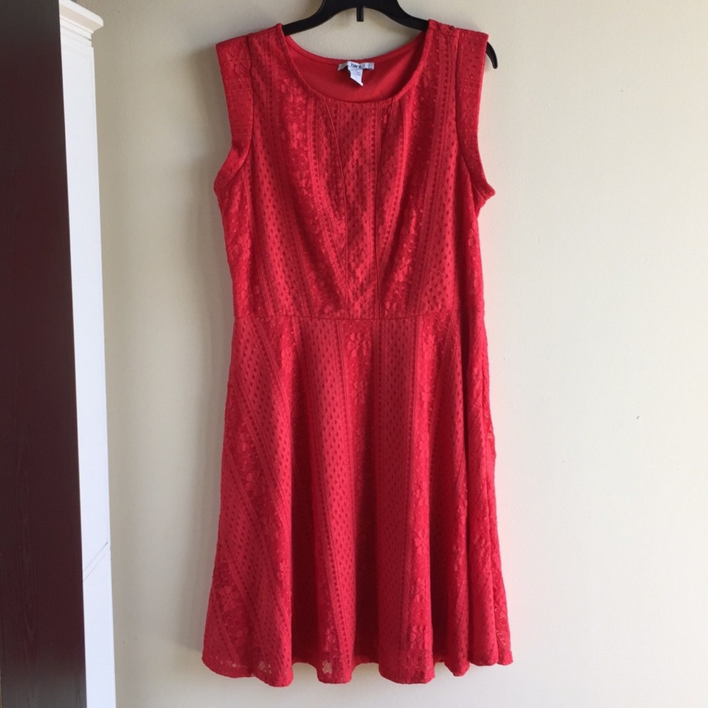 Bar III size L 100% polyester lace dress lined